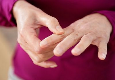 Stopva poletiku lopetamine Artriidi artriit sormedel